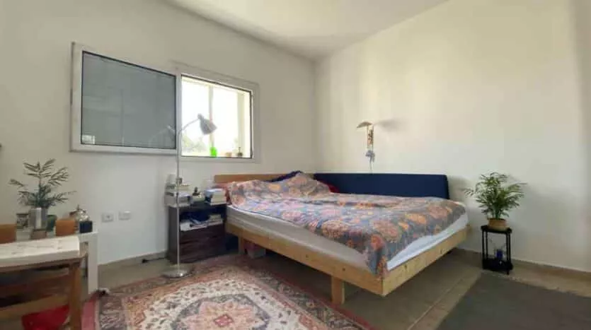 Abu-Tor 1 BR top floor