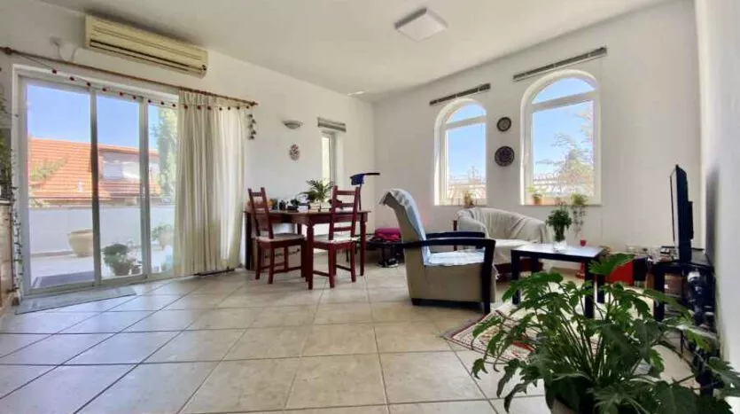 Abu-Tor 1 BR top floor