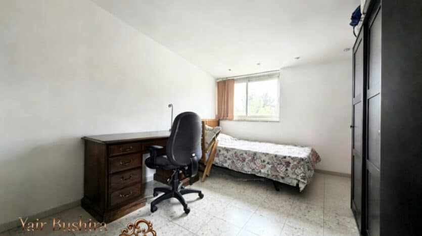 Abu-Tor 2 BR furnished Penthouse