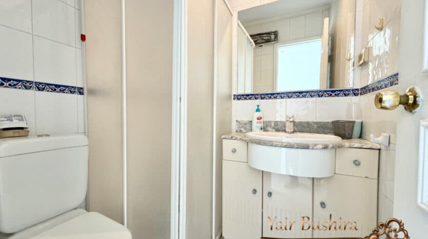 Abu-Tor 2 BR furnished Penthouse