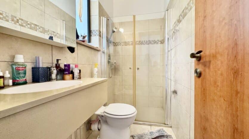 Arnona - super large 3 BR apt