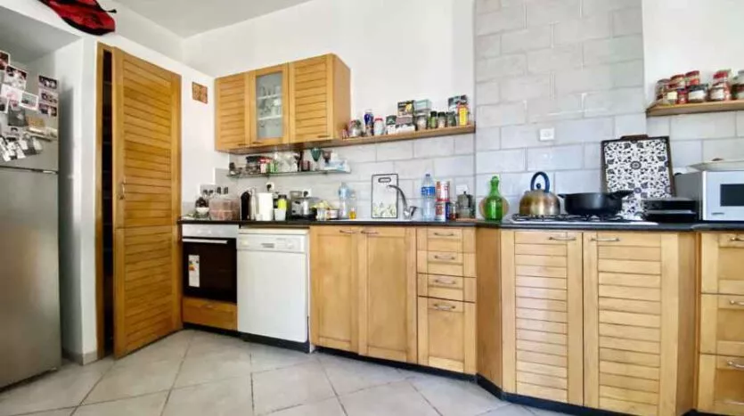 Abu-Tor - Large one BR fully furnished