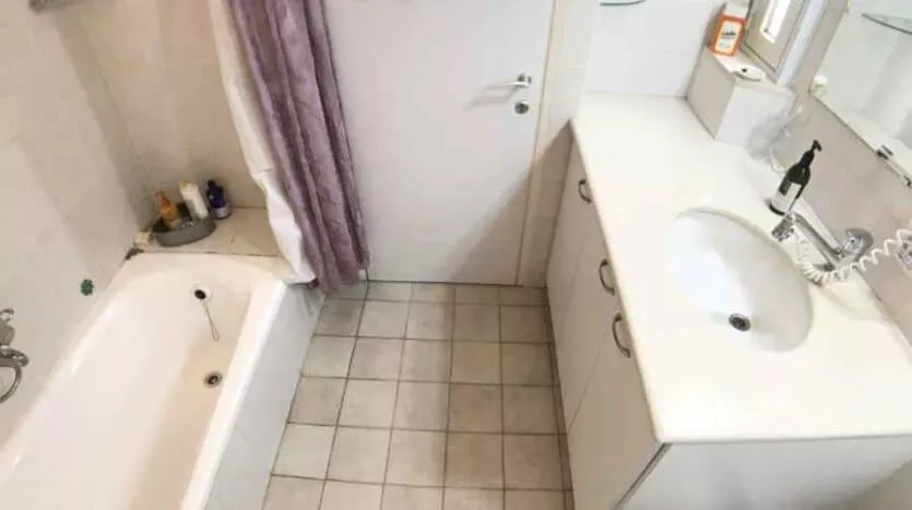 Abu-Tor - Large one BR fully furnished