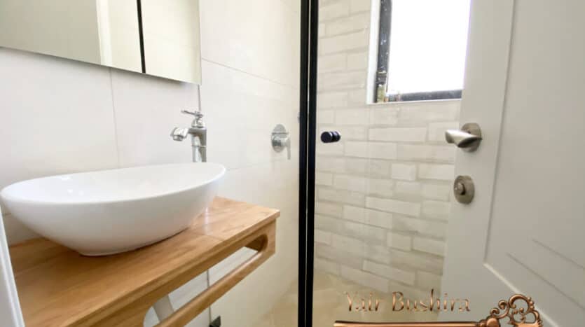 Musrara - 4 Rooms garden apartment