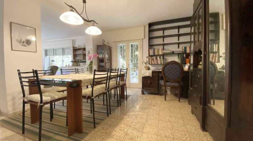 East Talpiot - Gorgeous large 3 BR with garden