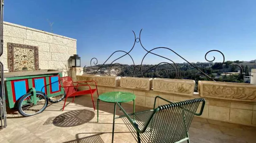 Abu-Tor - Amazing 4 BR + rooftop terrace
