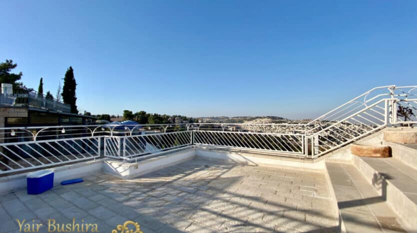 Caspi st - A luxury house with Large Garden