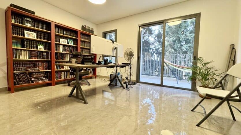 Arnona - Brand new 1 BR apt