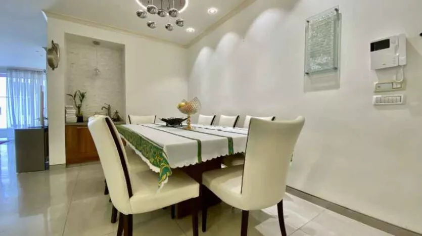 Rehavia - 3 BR Top floor apt