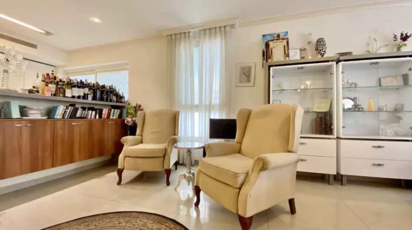 Rehavia - 3 BR Top floor apt