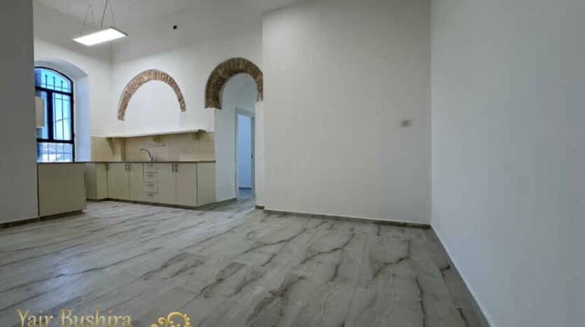 Musrara – 2 BR | Renovated Apartment