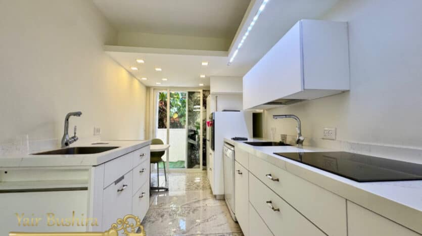 Abu-Tor – 2 BR | Renovated | Furnished