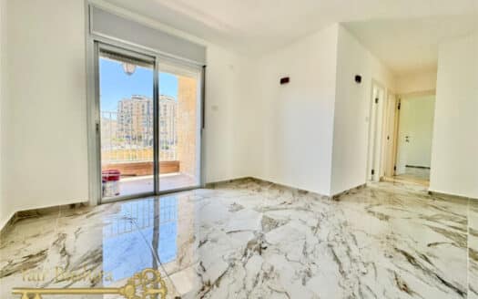 East Talpiot - 3 BR | 1 Bath | 90 m²