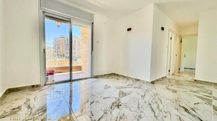 East Talpiot - 3 BR | 1 Bath | 90 m²