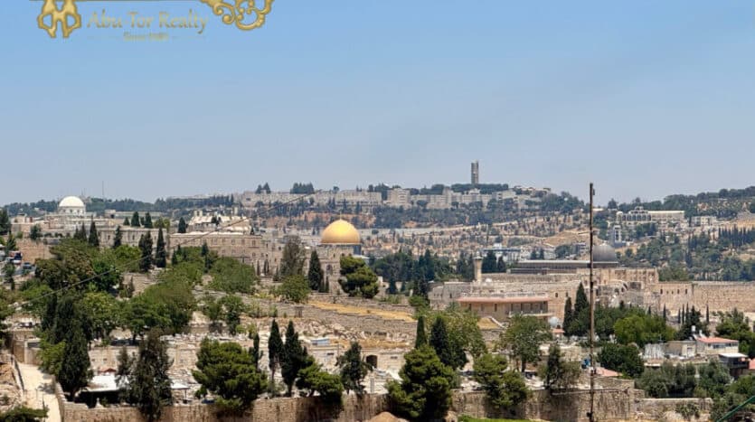 Abu-Tor – Amazing 2 br apartment + office
