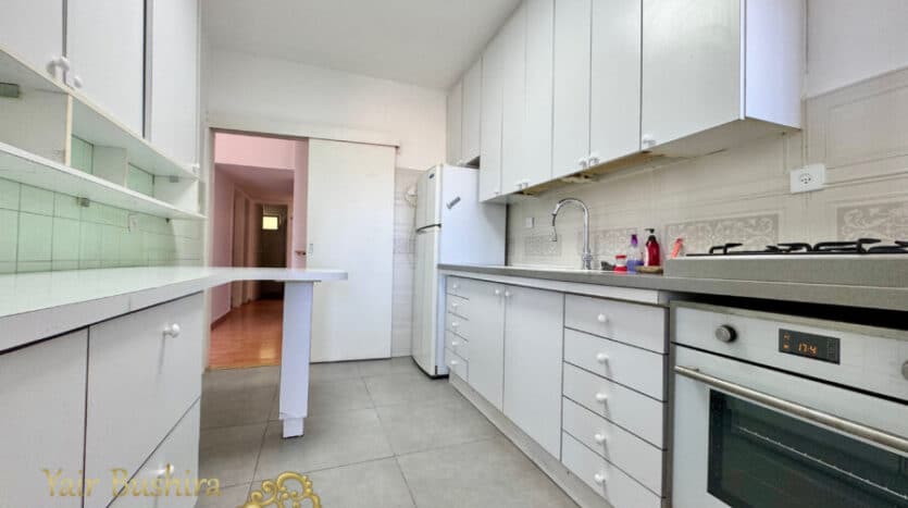 Abu-Tor – Amazing 2 br apartment + office