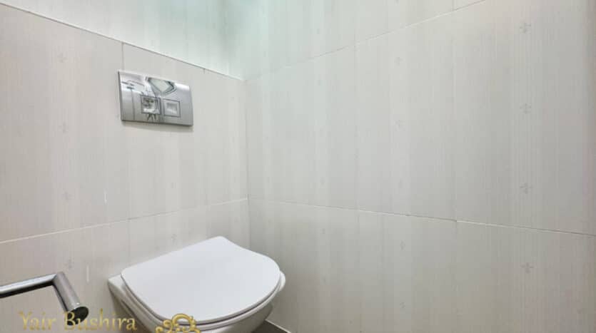 Abu-Tor – Amazing 2 br apartment + office