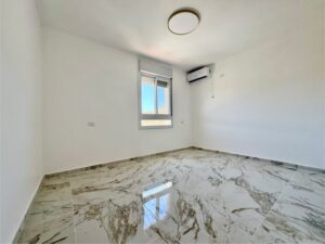 East Talpiot - 3 BR | 1 Bath | 90 m²