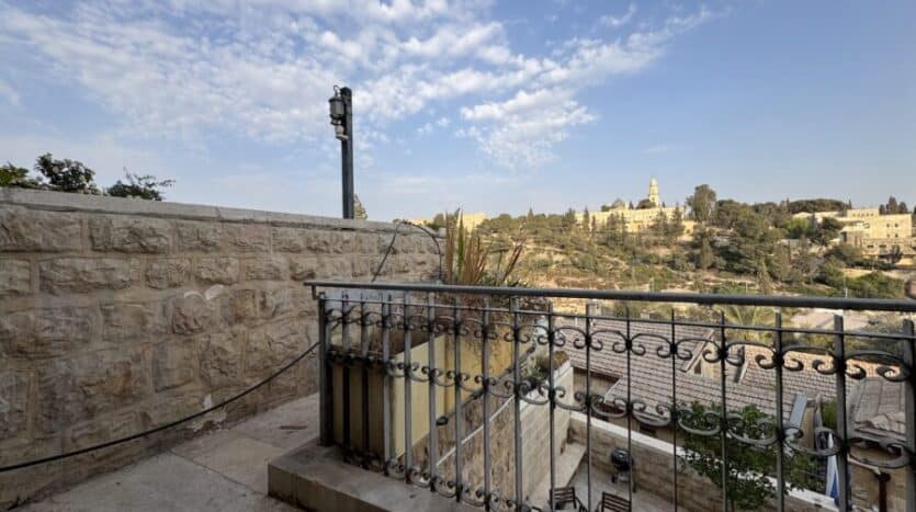 Yemin Moshe - 150 m2 | super large 2 BR | old city view