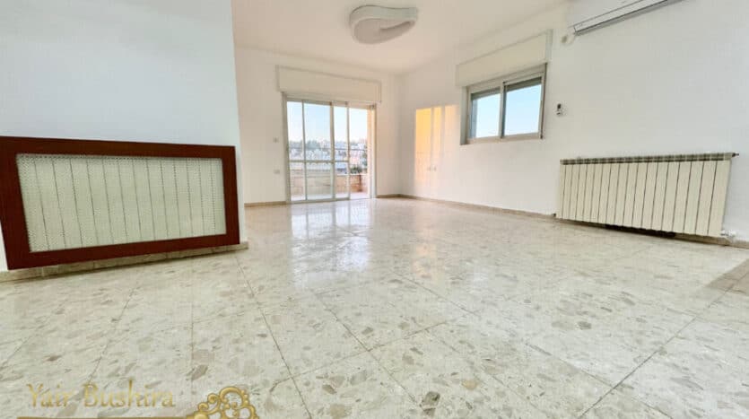 Mekor Haim - 4 BR apartment with separate unit