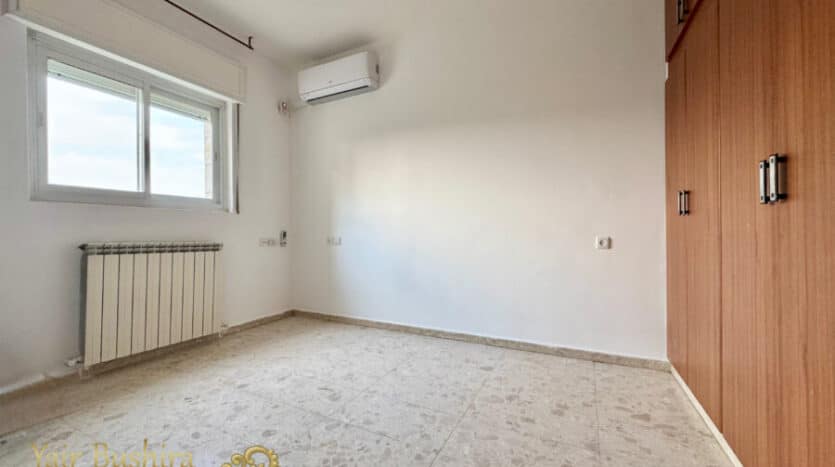 Mekor Haim - 4 BR apartment with separate unit