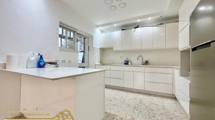 Mekor Haim - 4 BR apartment with separate unit