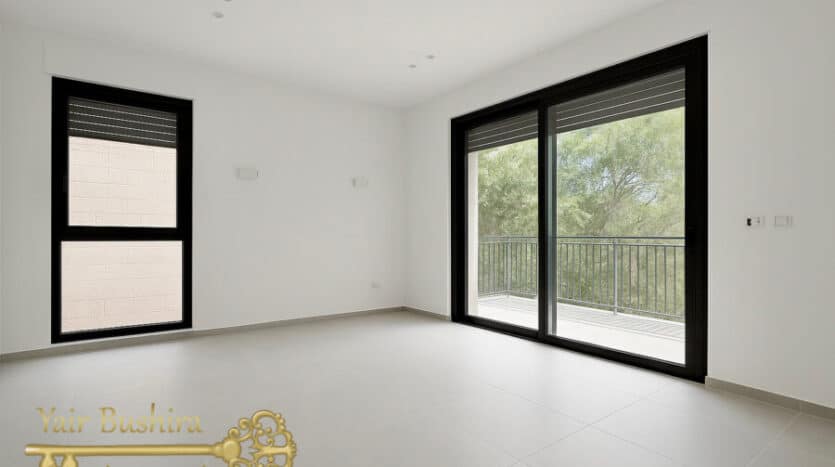 Abu-Tor - Brand new 1 BR apt with large balcony and beautiful view