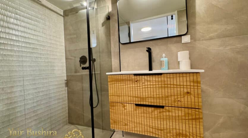 Yemin Moshe – Gorgeous 4 BR with Old City view