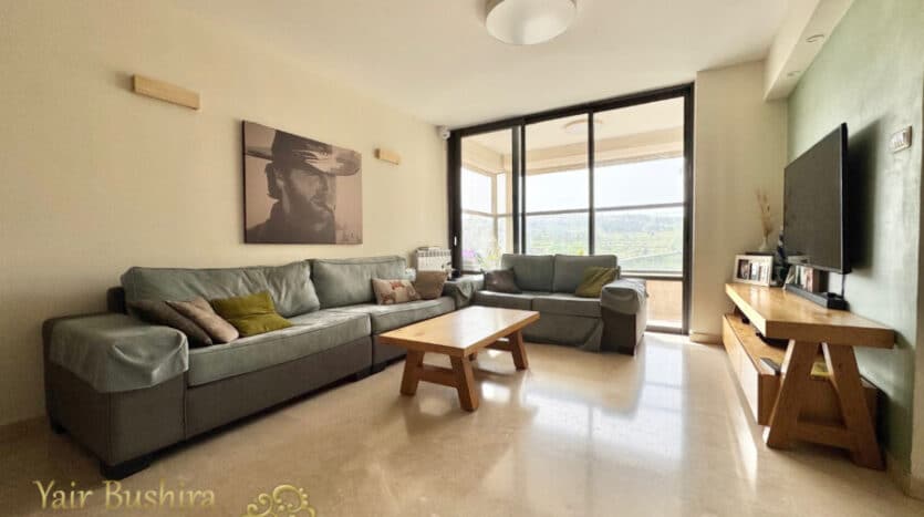 East Talpiot – 4 BR Prime Street Location!