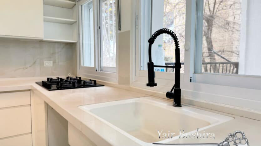 Abu-Tor - 4 BR beautiful apartment | one time opportunity