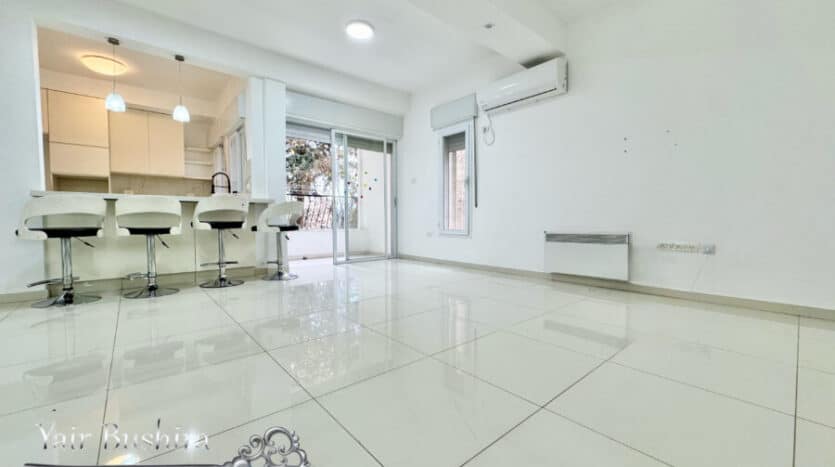 Abu-Tor - 4 BR beautiful apartment | one time opportunity