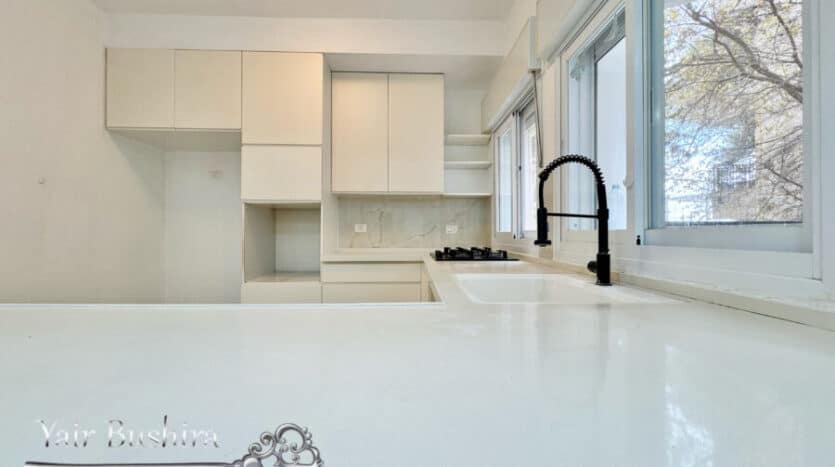 Abu-Tor - 4 BR beautiful apartment | one time opportunity