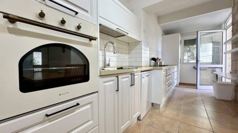 Abu-Tor – 2 BR | Garden apt | Fully furnished